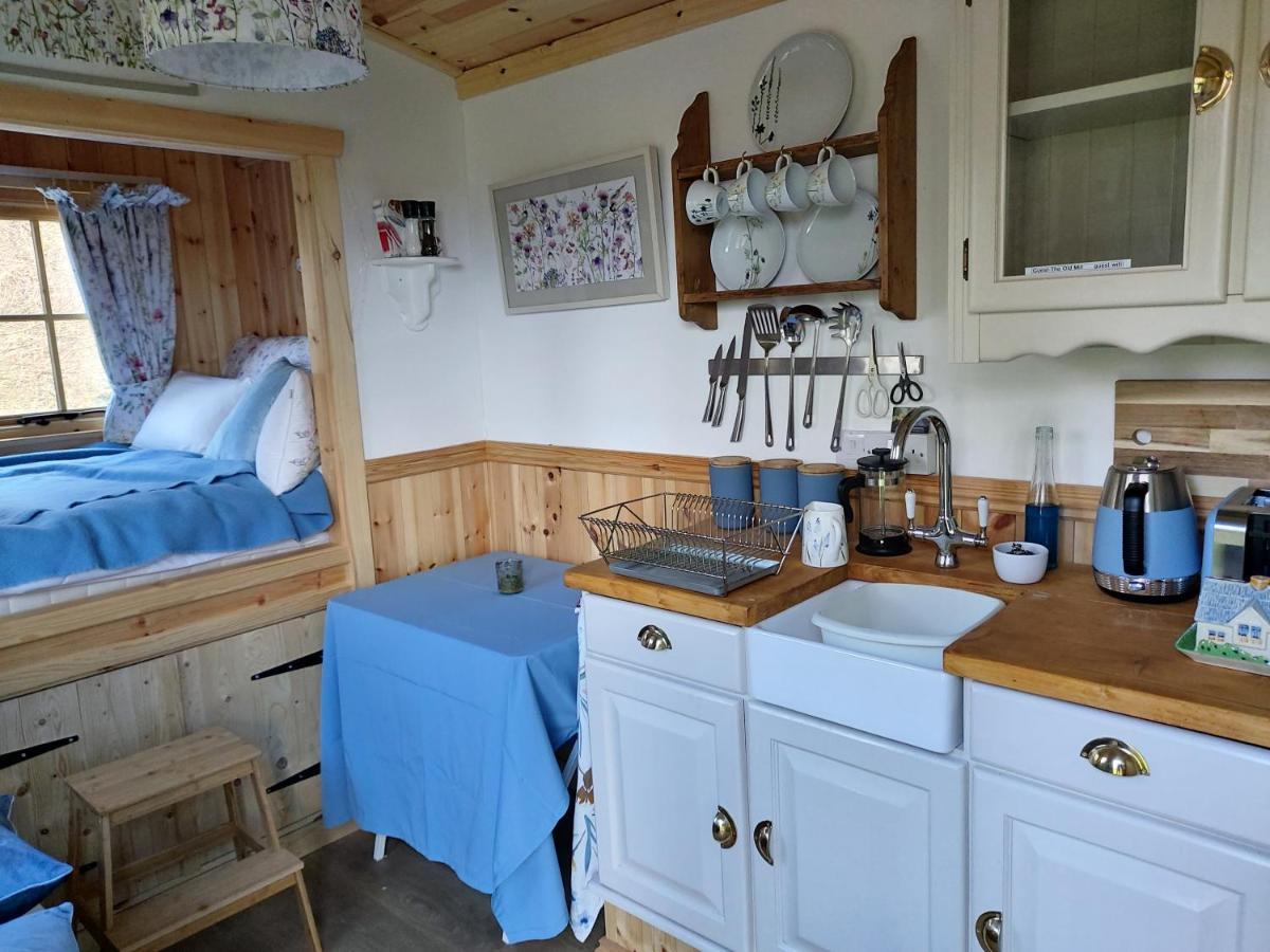 The Old Mill Shepherds Hut Okehampton Buitenkant foto