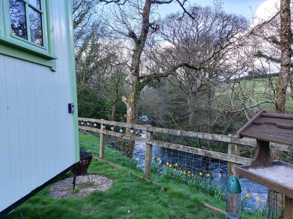 The Old Mill Shepherds Hut Okehampton Buitenkant foto
