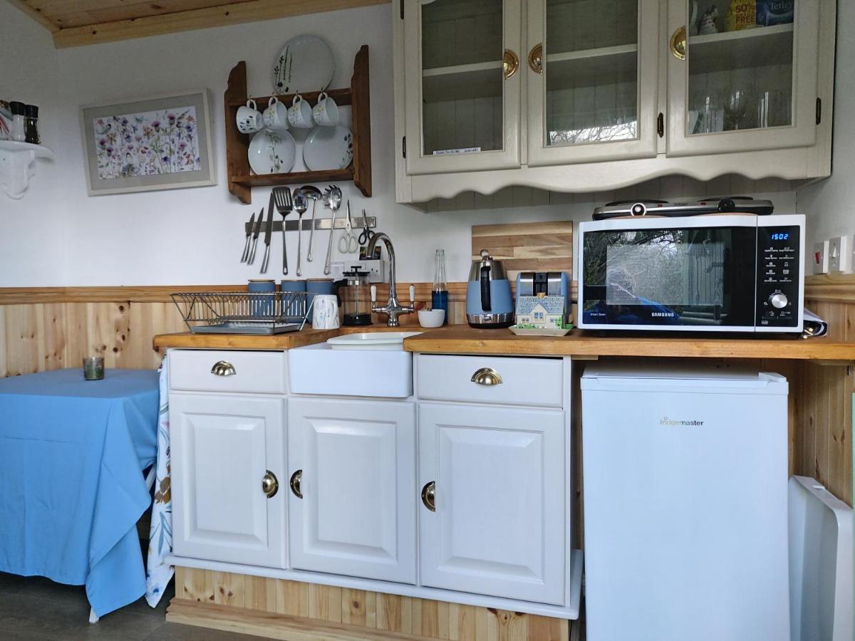 The Old Mill Shepherds Hut Okehampton Buitenkant foto