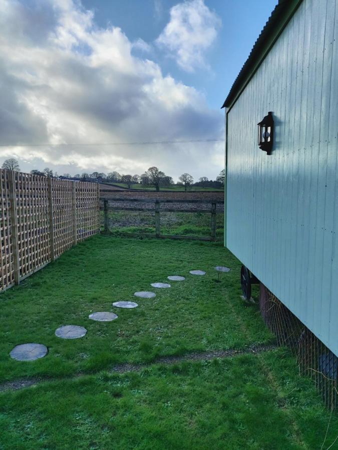 The Old Mill Shepherds Hut Okehampton Buitenkant foto